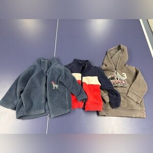 Lot of 3 sweaters and sweatshirts - size 2T